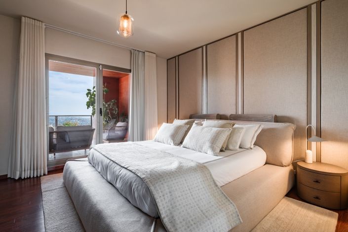 Image No.10-4 Bed Townhouse for sale