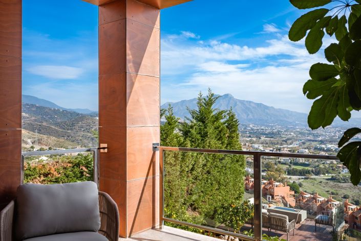 Image No.14-4 Bed Townhouse for sale