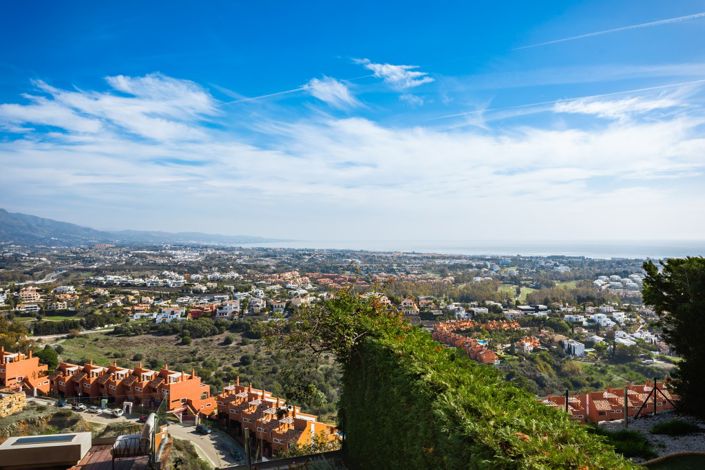 Image No.16-4 Bed Townhouse for sale