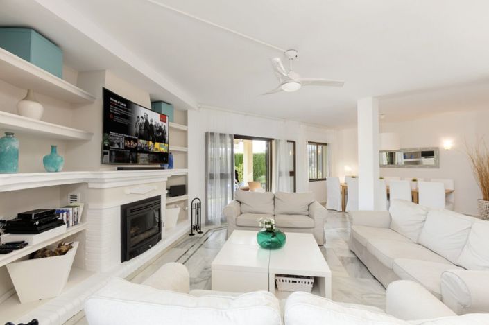 Image No.3-6 Bed Villa for sale