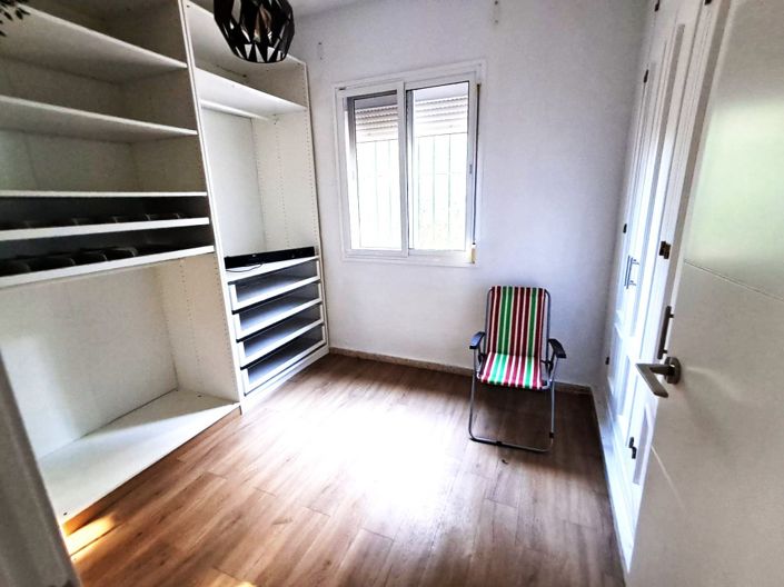 Image No.8-5 Bed Villa for sale