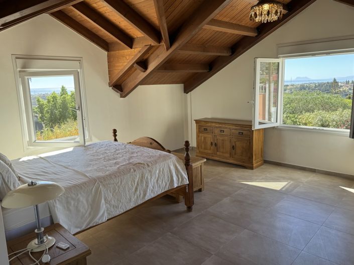 Image No.10-5 Bed Villa for sale