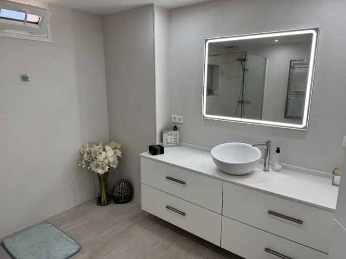 Image No.4-5 Bed Villa for sale