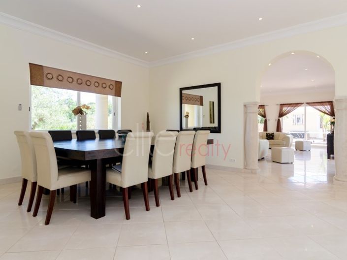 Image No.11-5 Bed House for sale