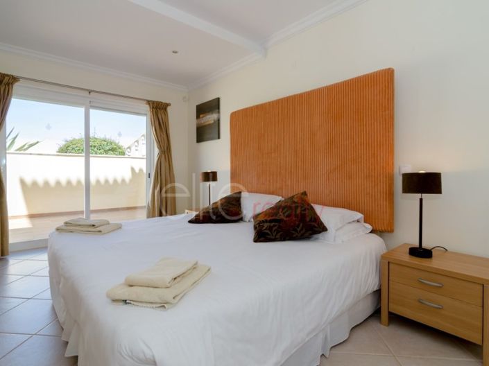 Image No.15-5 Bed House for sale