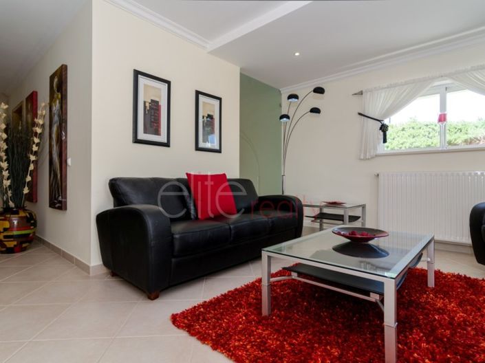 Image No.24-5 Bed House for sale