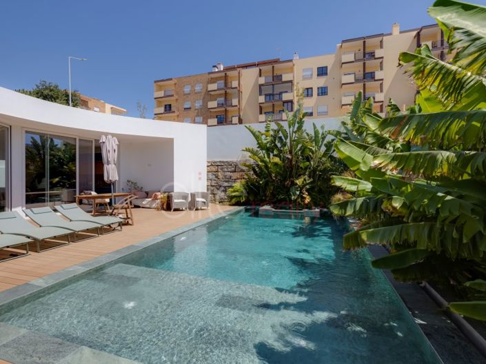 Image No.1-4 Bed House for sale