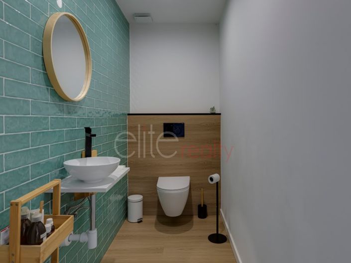 Image No.22-4 Bed House for sale