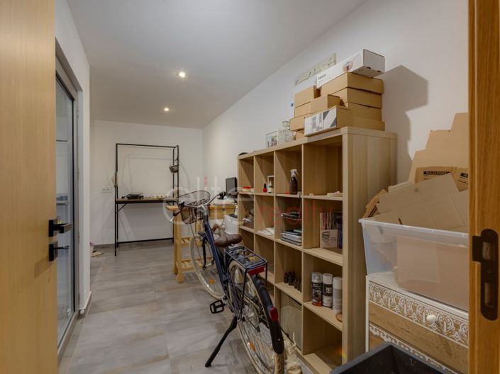 Image No.23-4 Bed House for sale