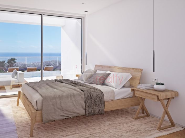 Image No.7-3 Bed House for sale