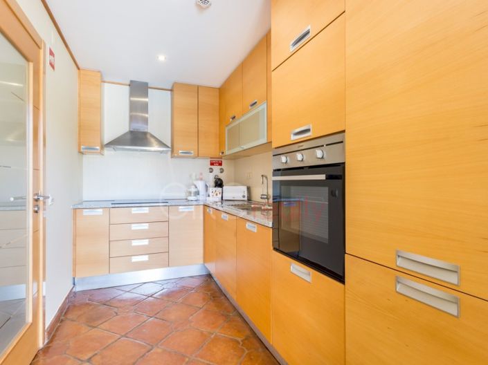 Image No.12-2 Bed House for sale