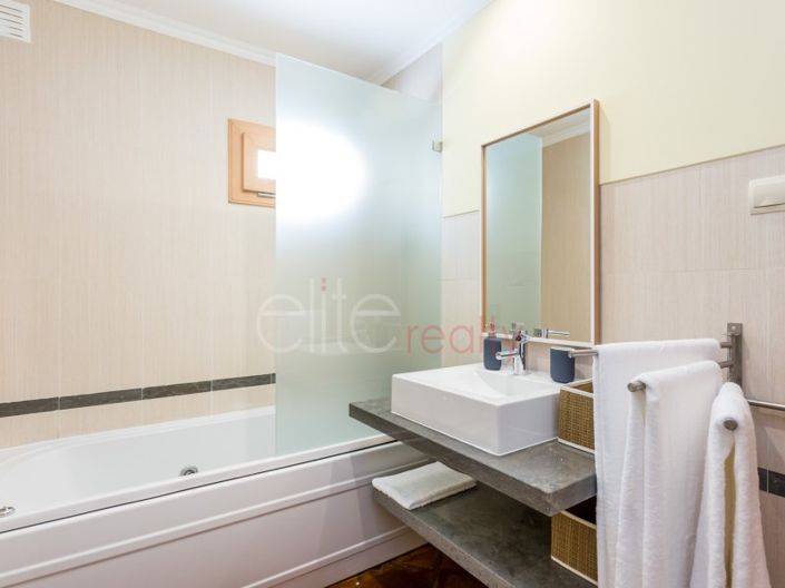 Image No.18-2 Bed House for sale