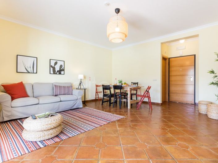 Image No.8-2 Bed House for sale