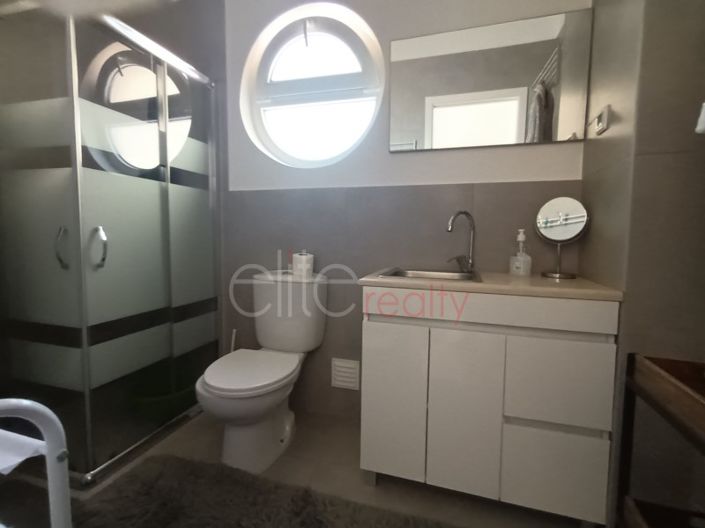 Image No.10-3 Bed House for sale