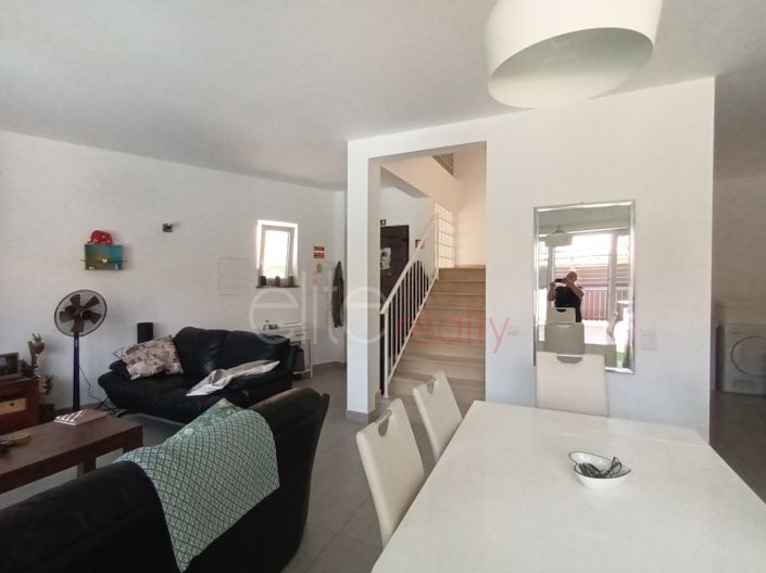 Image No.3-3 Bed House for sale