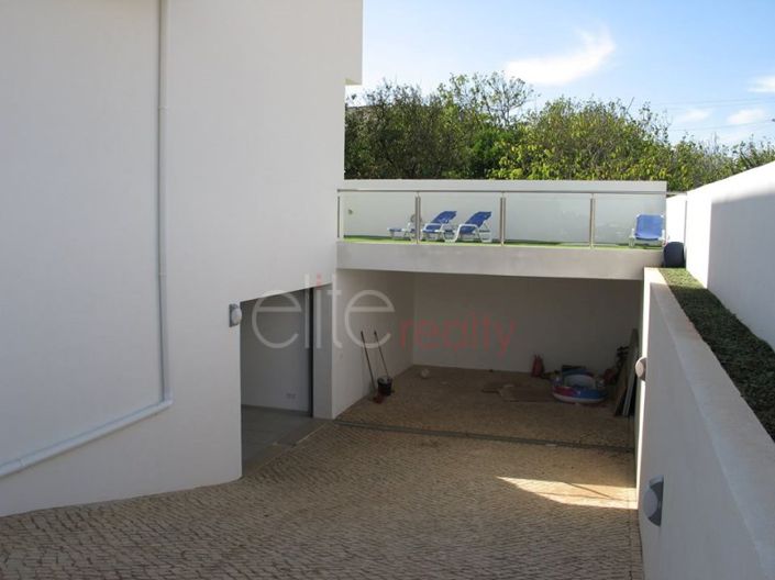 Image No.4-3 Bed House for sale