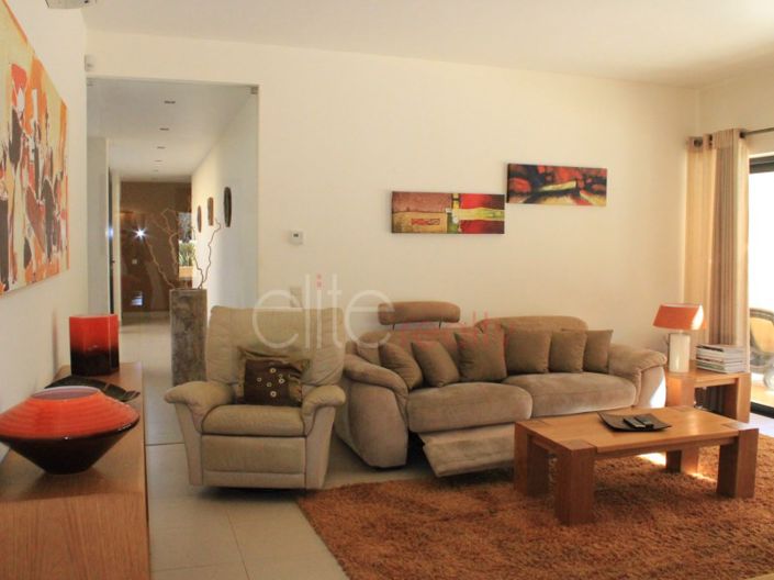 Image No.11-5 Bed House for sale