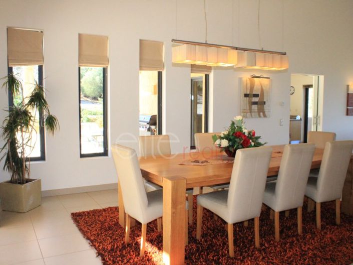 Image No.12-5 Bed House for sale