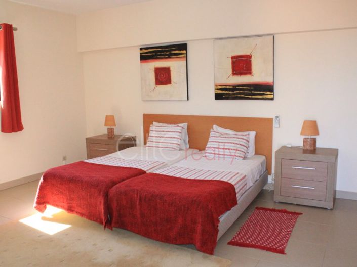 Image No.25-5 Bed House for sale