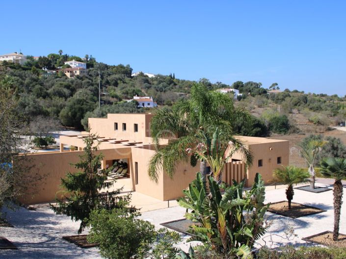 Image No.3-5 Bed House for sale