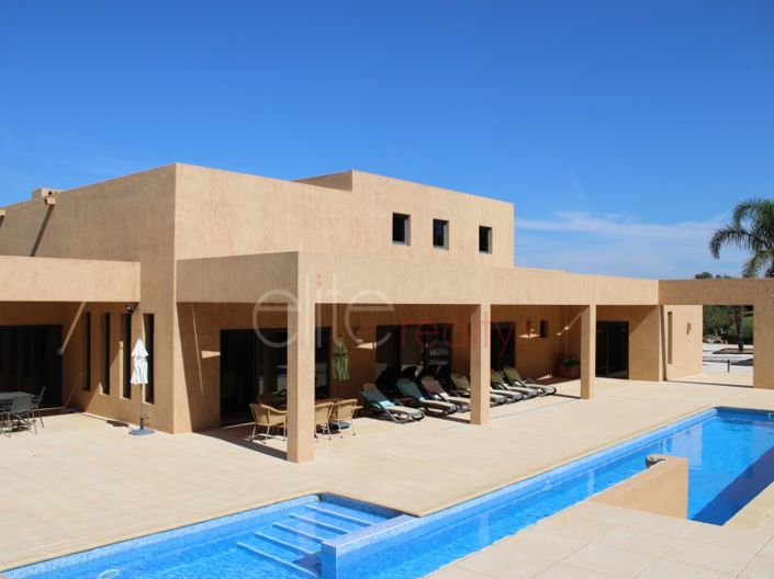 Image No.4-5 Bed House for sale