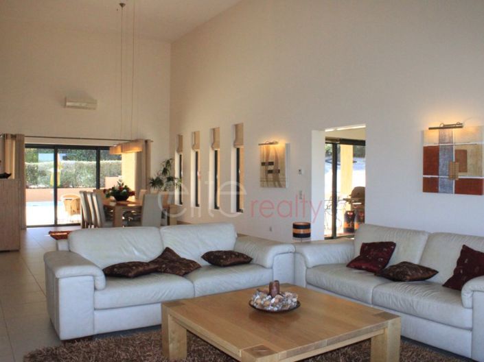 Image No.9-5 Bed House for sale