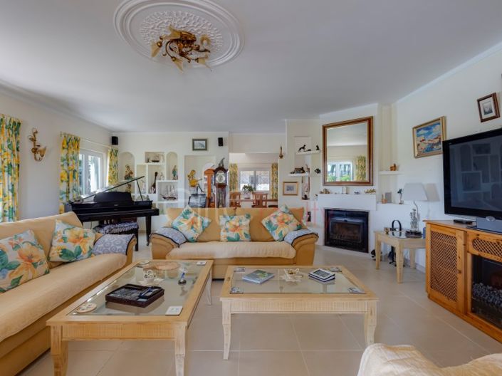 Image No.14-5 Bed House for sale