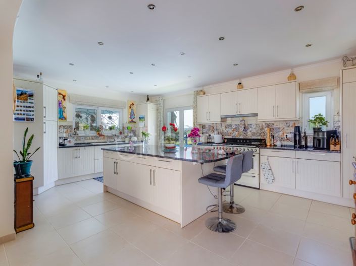 Image No.16-5 Bed House for sale