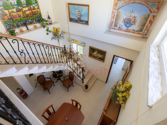 Image No.25-5 Bed House for sale