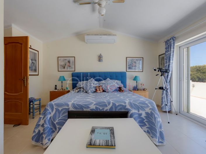 Image No.26-5 Bed House for sale