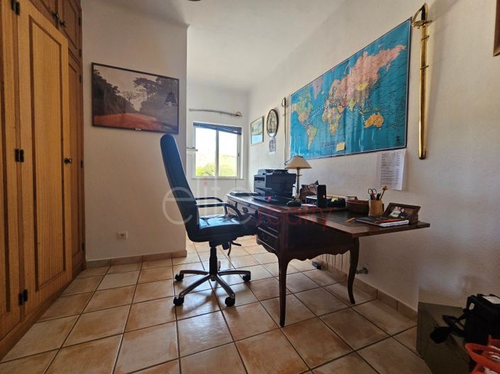 Image No.14-4 Bed House for sale