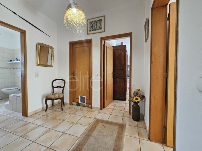 Image No.15-4 Bed House for sale