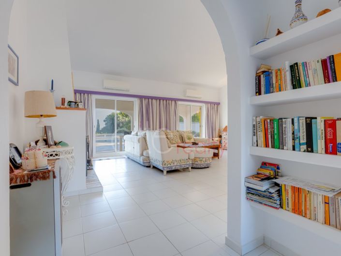 Image No.11-5 Bed House for sale