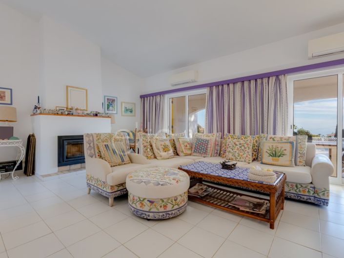 Image No.12-5 Bed House for sale