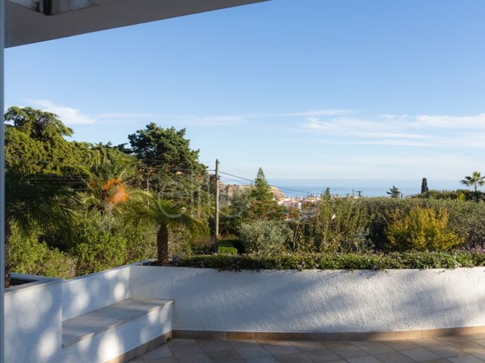 Image No.7-5 Bed House for sale