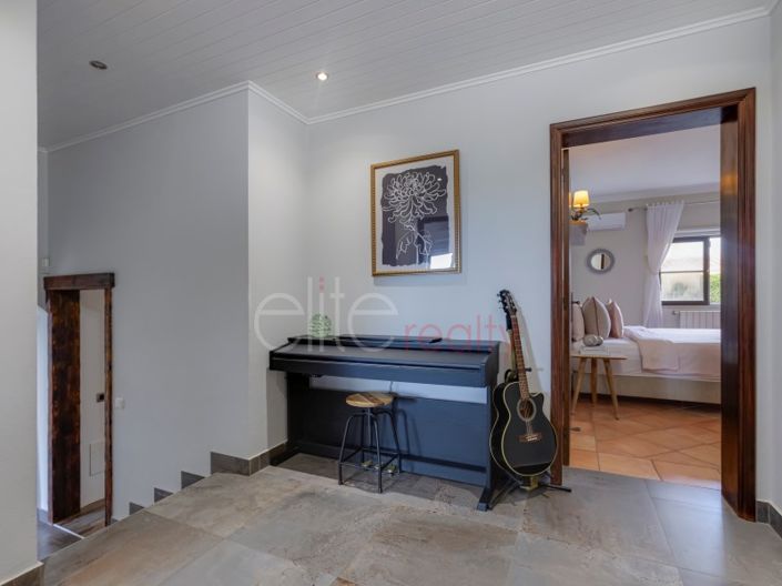 Image No.11-4 Bed House for sale