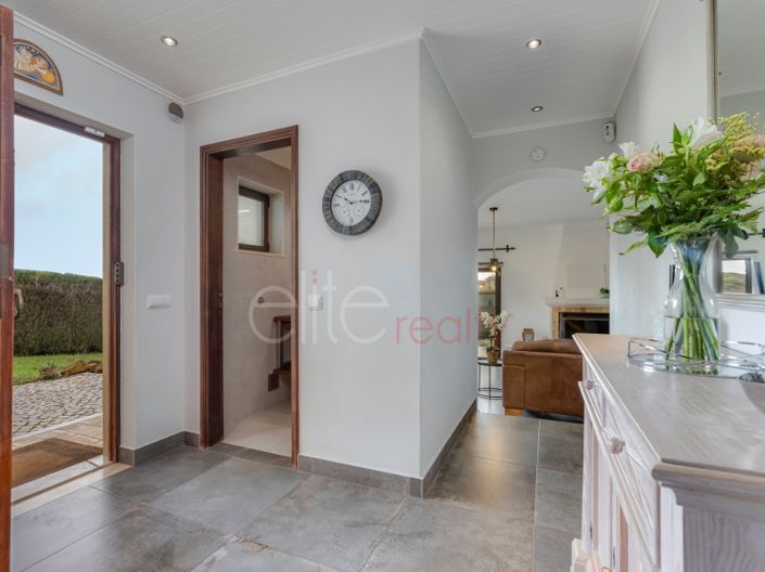 Image No.12-4 Bed House for sale