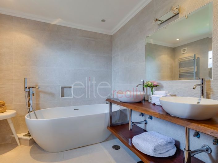 Image No.16-4 Bed House for sale