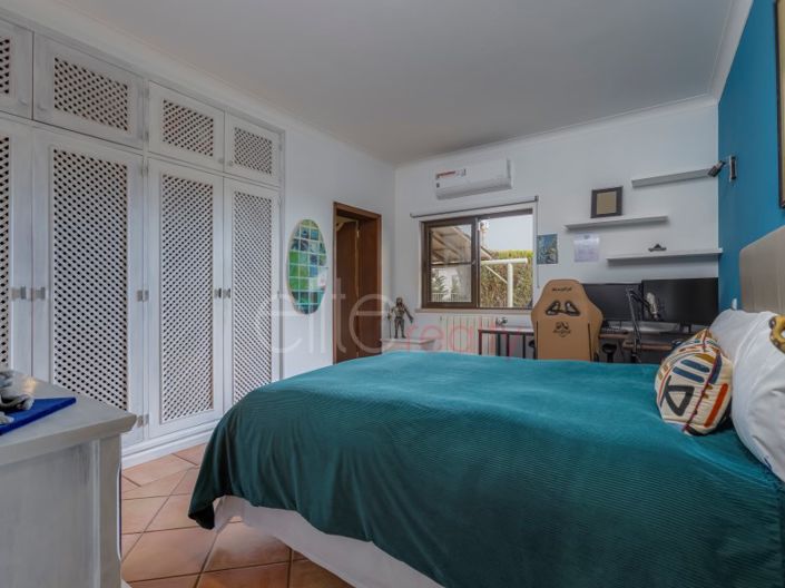 Image No.19-4 Bed House for sale