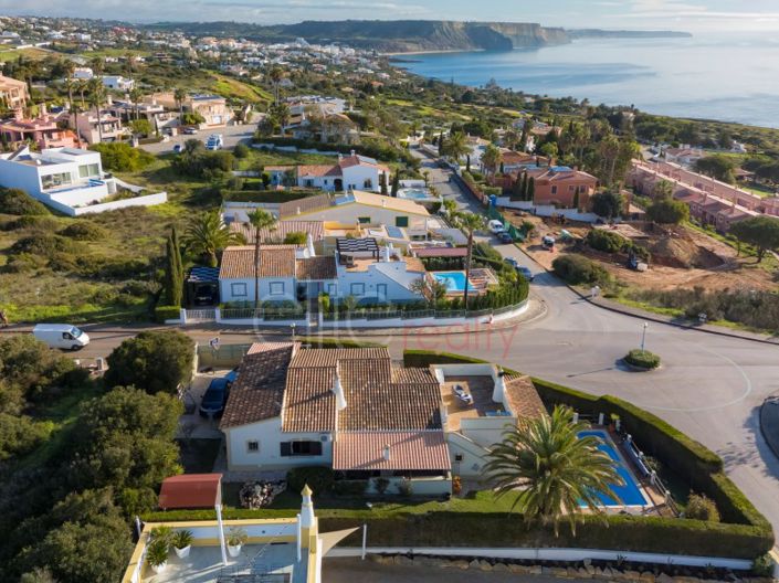 Image No.4-4 Bed House for sale