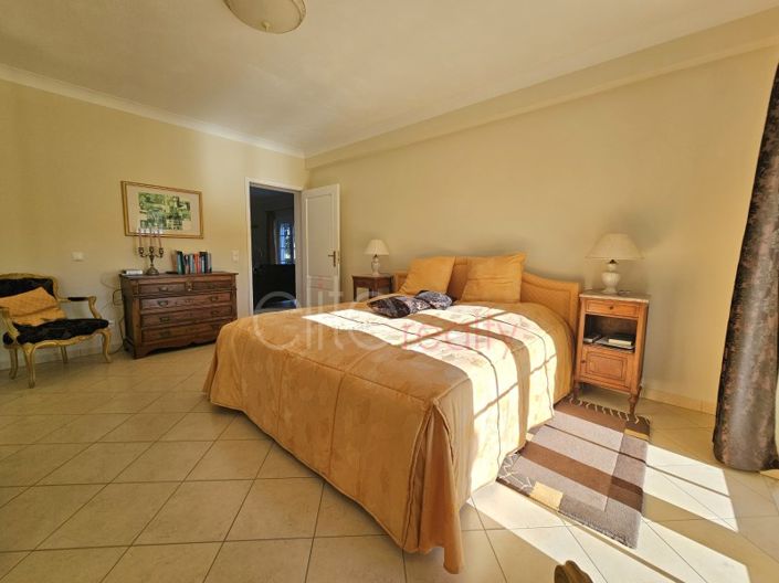 Image No.14-4 Bed House for sale