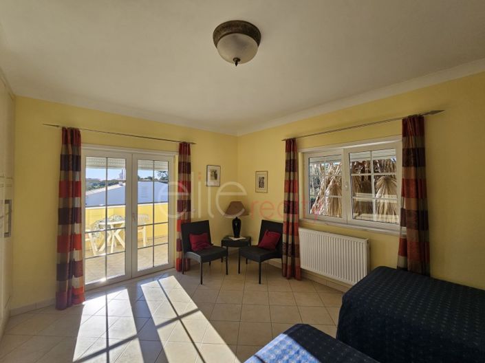 Image No.19-4 Bed House for sale