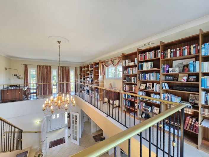 Image No.24-4 Bed House for sale