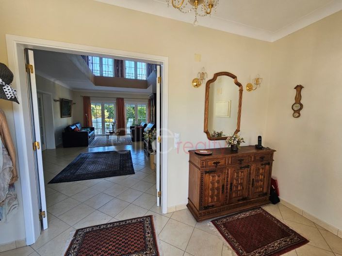 Image No.4-4 Bed House for sale