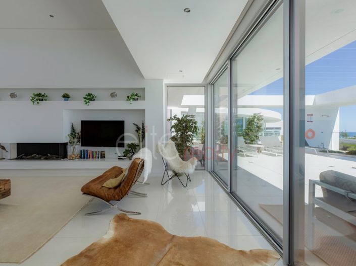 Image No.14-4 Bed House for sale