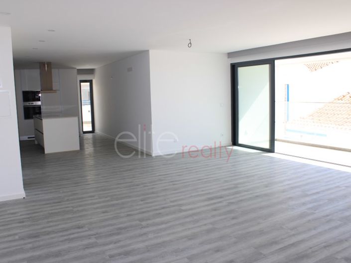 Image No.18-3 Bed Apartment for sale