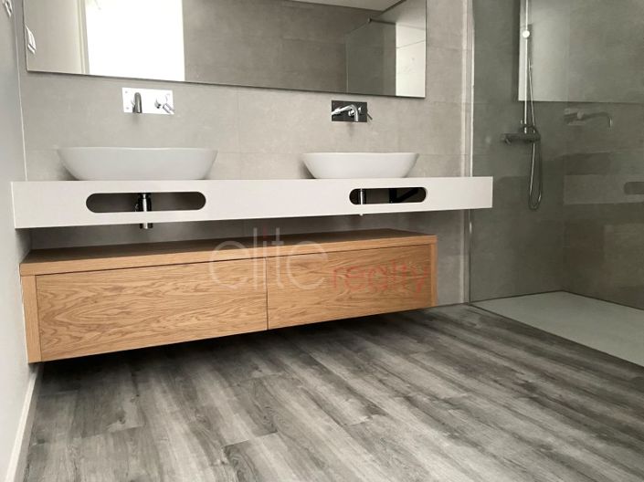 Image No.21-3 Bed Apartment for sale