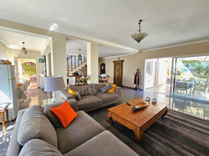 Image No.3-7 Bed House for sale