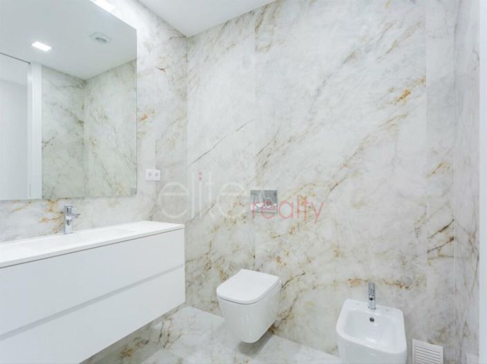 Image No.9-2 Bed Apartment for sale