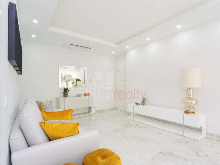 Image No.6-3 Bed Apartment for sale